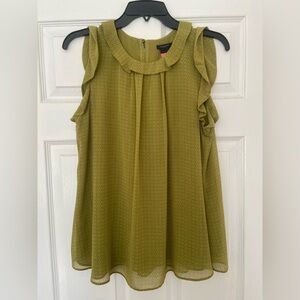 Women's Green Sleeveless Collared Blouse